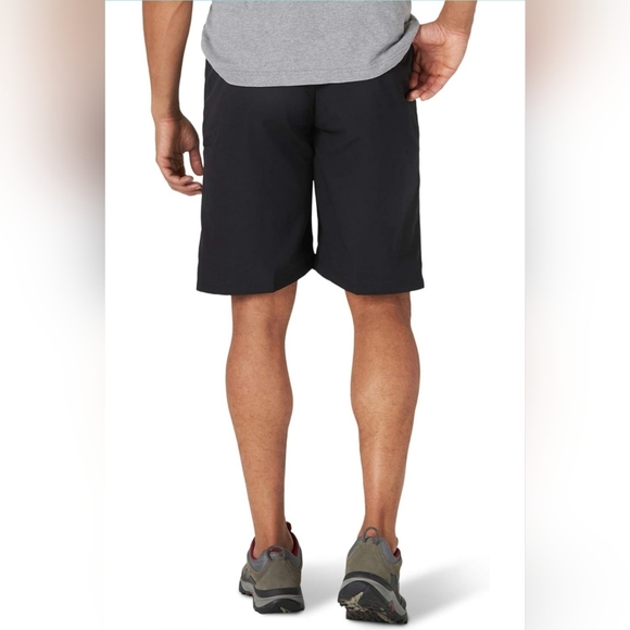 Wrangler Authentics Men's NWT Black Performance Side Elastic Utility Short Sz 42 - Picture 14 of 16